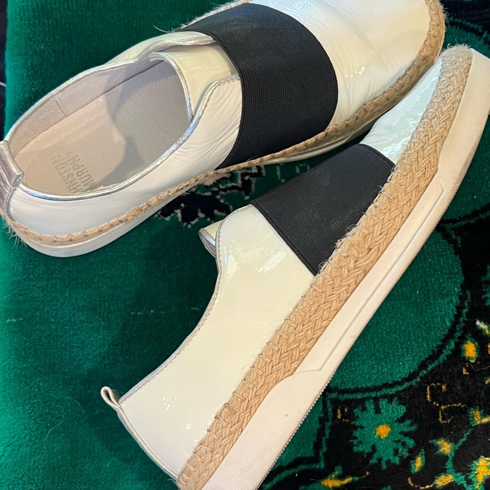 Johnston & Murphy Women's Victoria White Crinkle Patent Size: 8.0